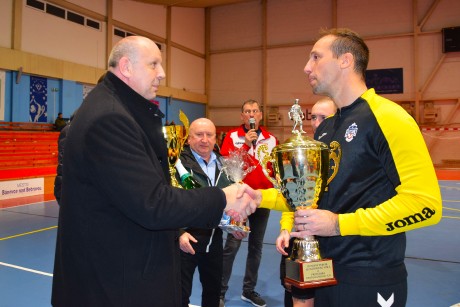 Dekan a Igaz Gálik.