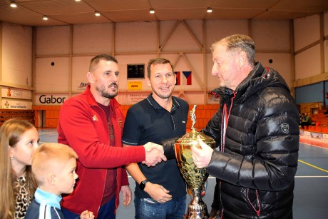 Odovzdanie cien víťazom Gašparík